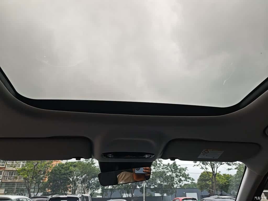 Geely Galaxy E5, 2026 18