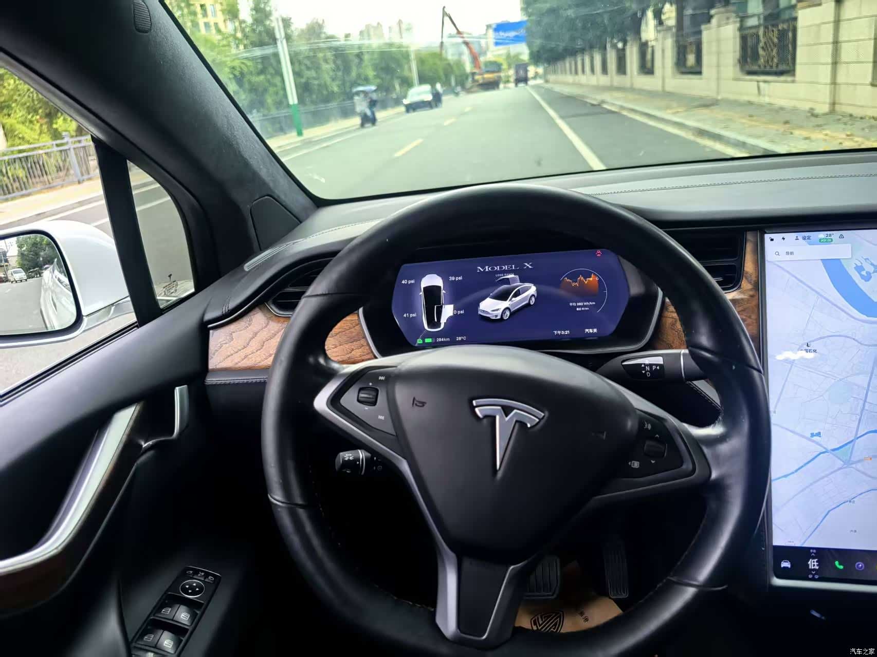 Tesla Model X, 2020 11