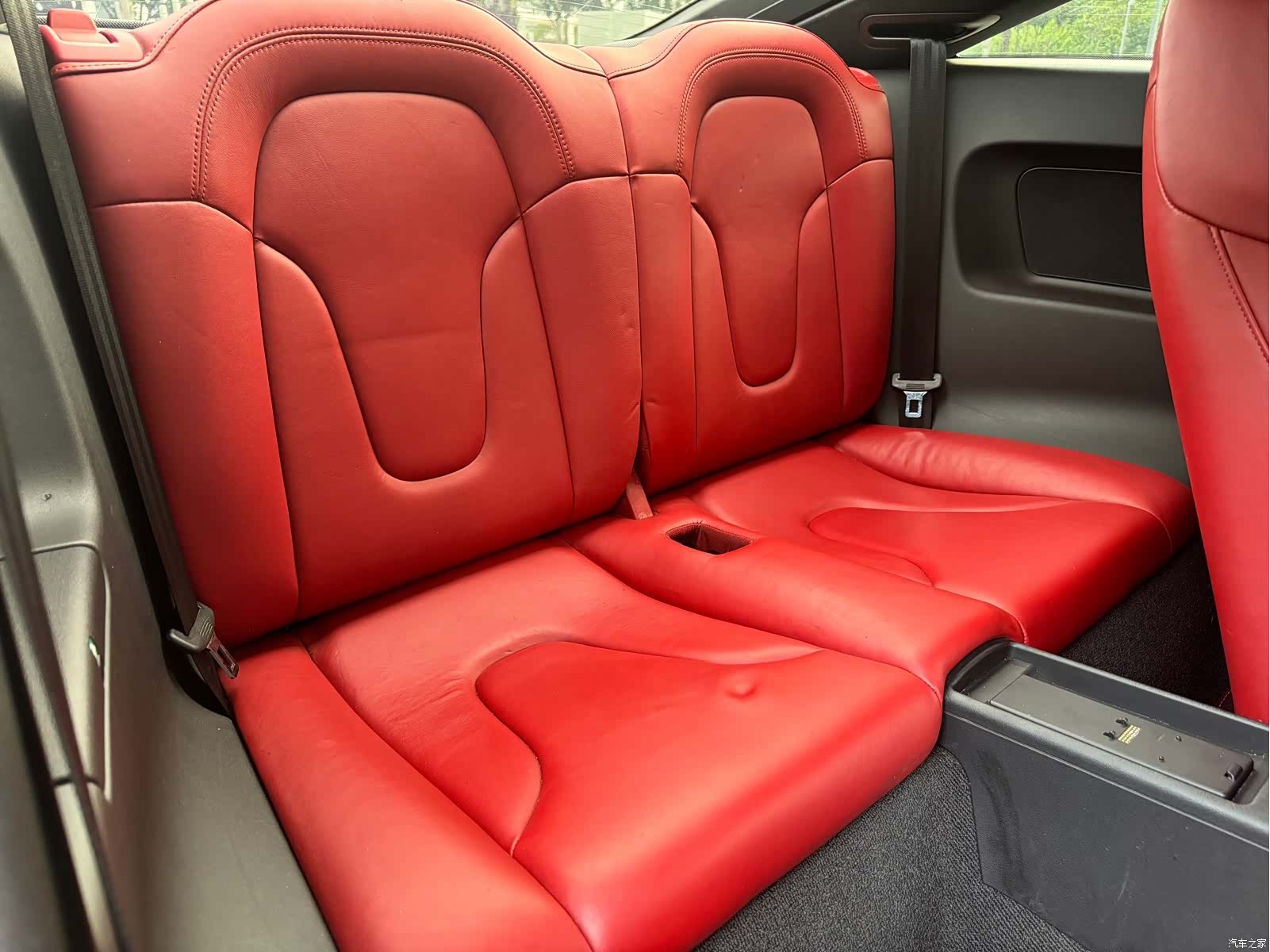 Audi TT, 2011 7