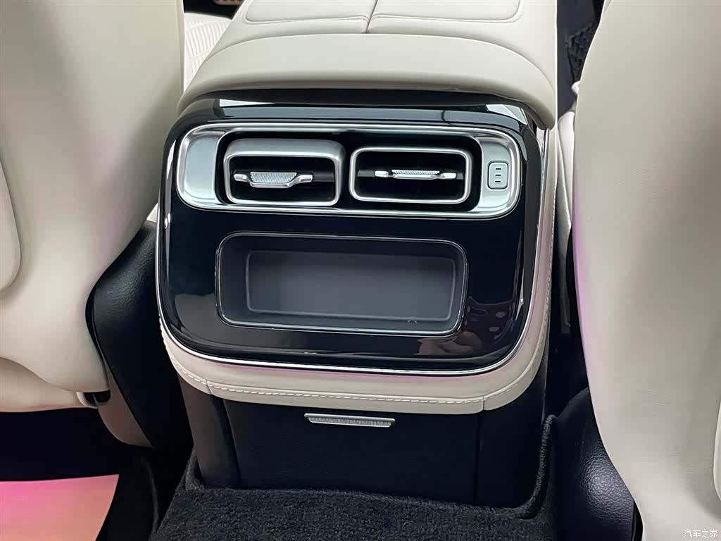 Mercedes-Benz S-Class, 2023 28