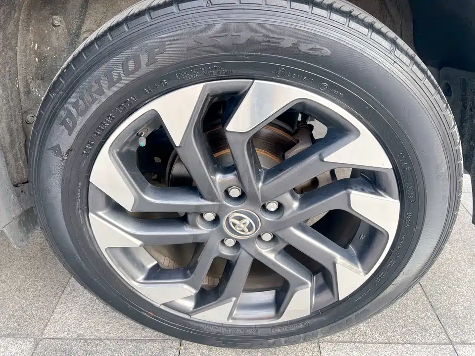 Toyota RAV4 Rongfang