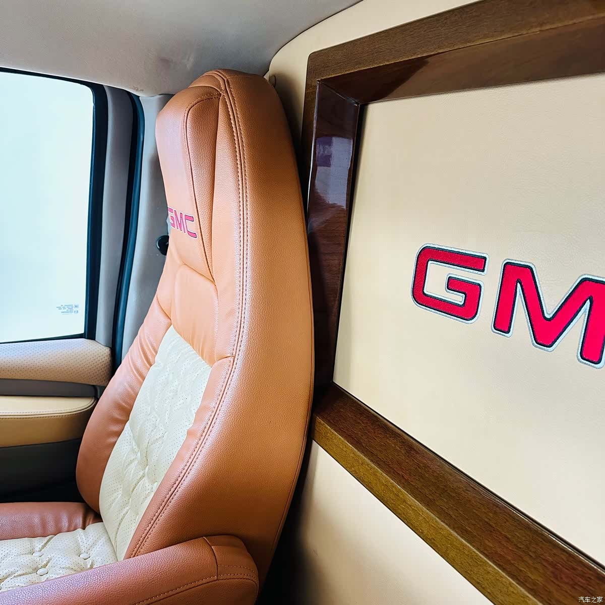 GMC SAVANA, 2012 14