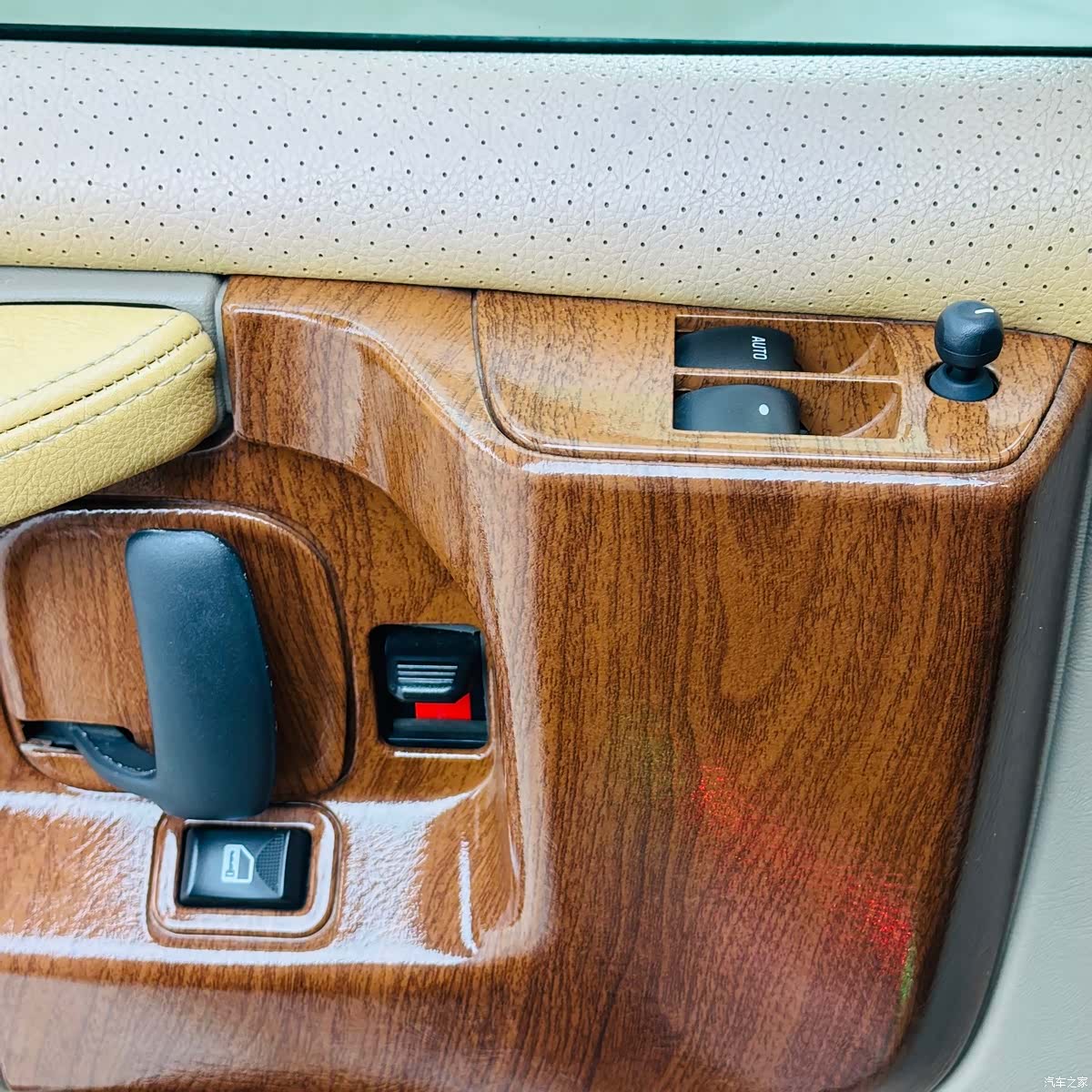 GMC SAVANA, 2012 15