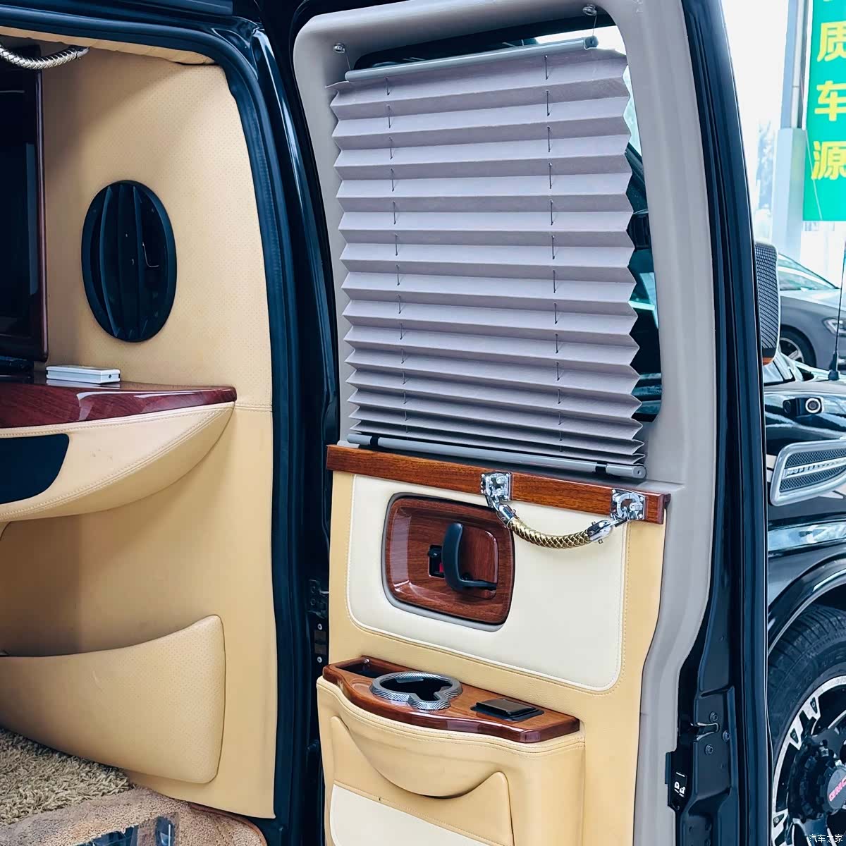 GMC SAVANA, 2012 18