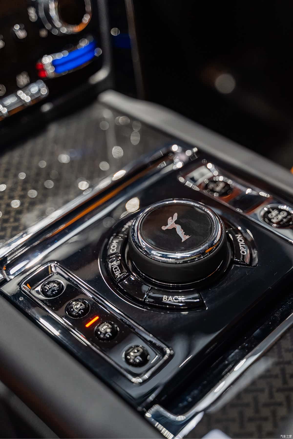 Rolls-Royce Cullinan, 2022 25