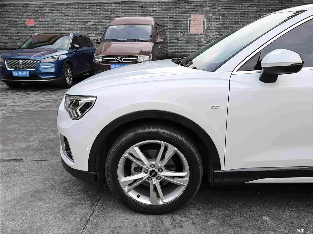 Audi Q3, 2022 25