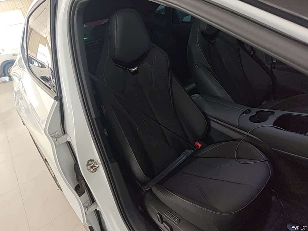 Volkswagen 06, 2026 25