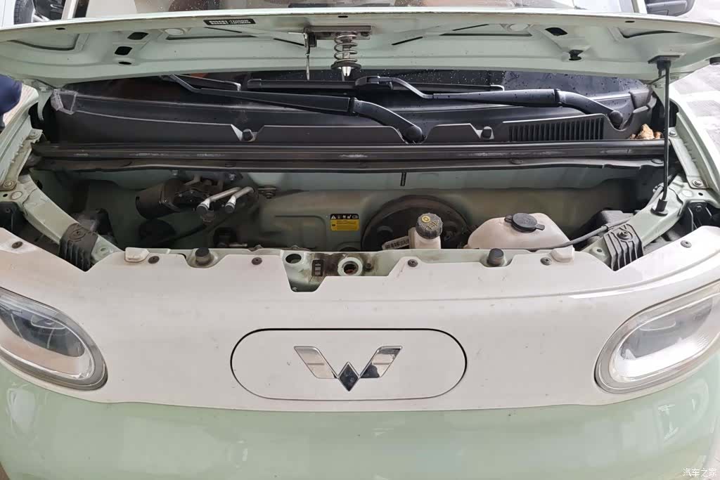 Wuling MINIEV, 2024 10
