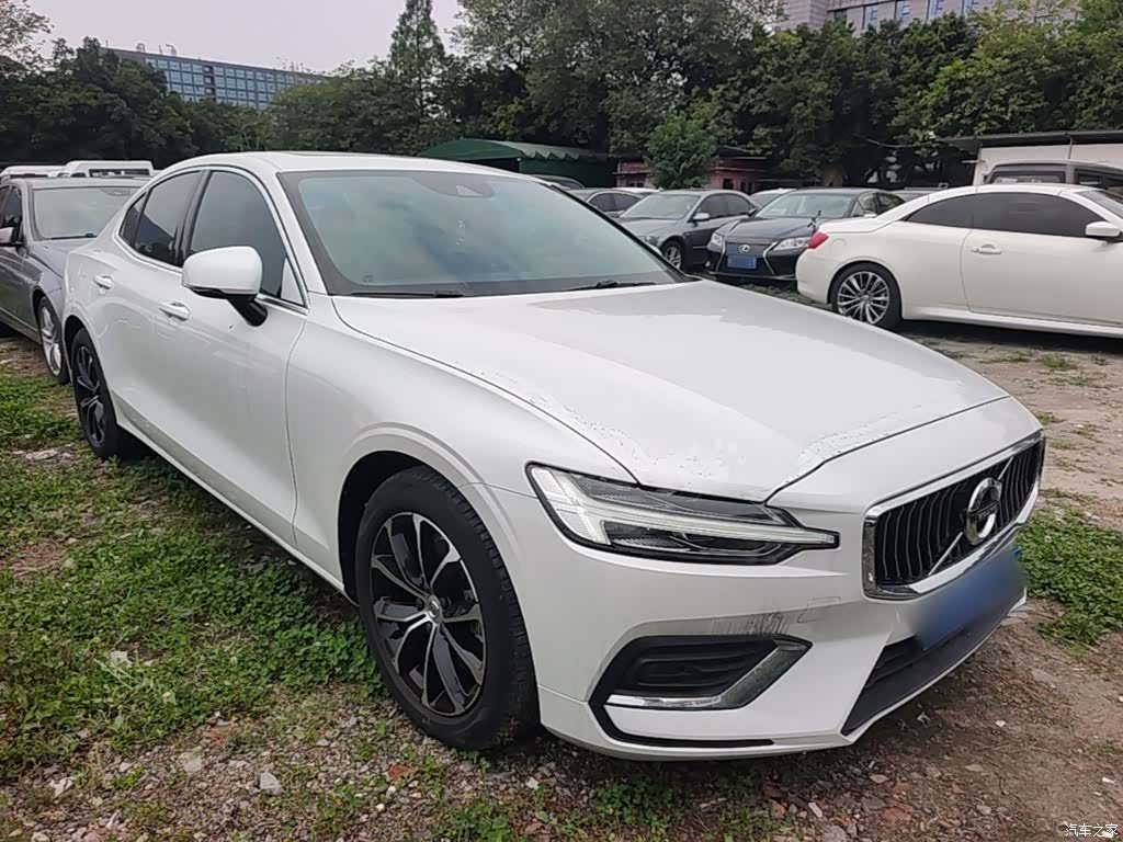 Volvo S60, 2021 4