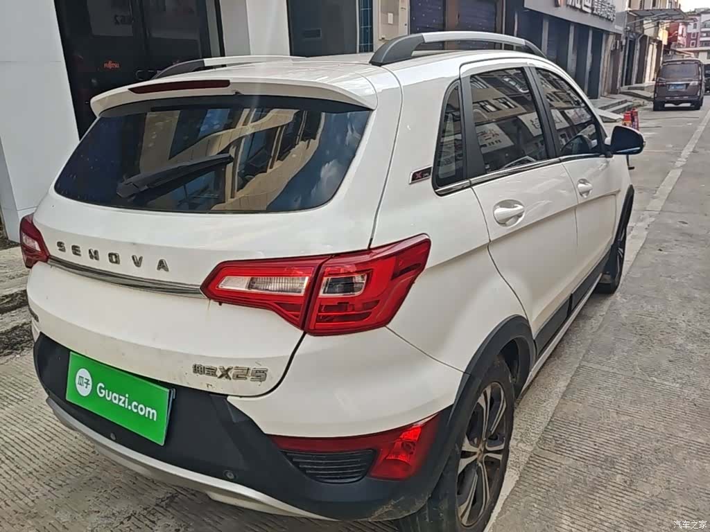 BAIC X25, 2016 7