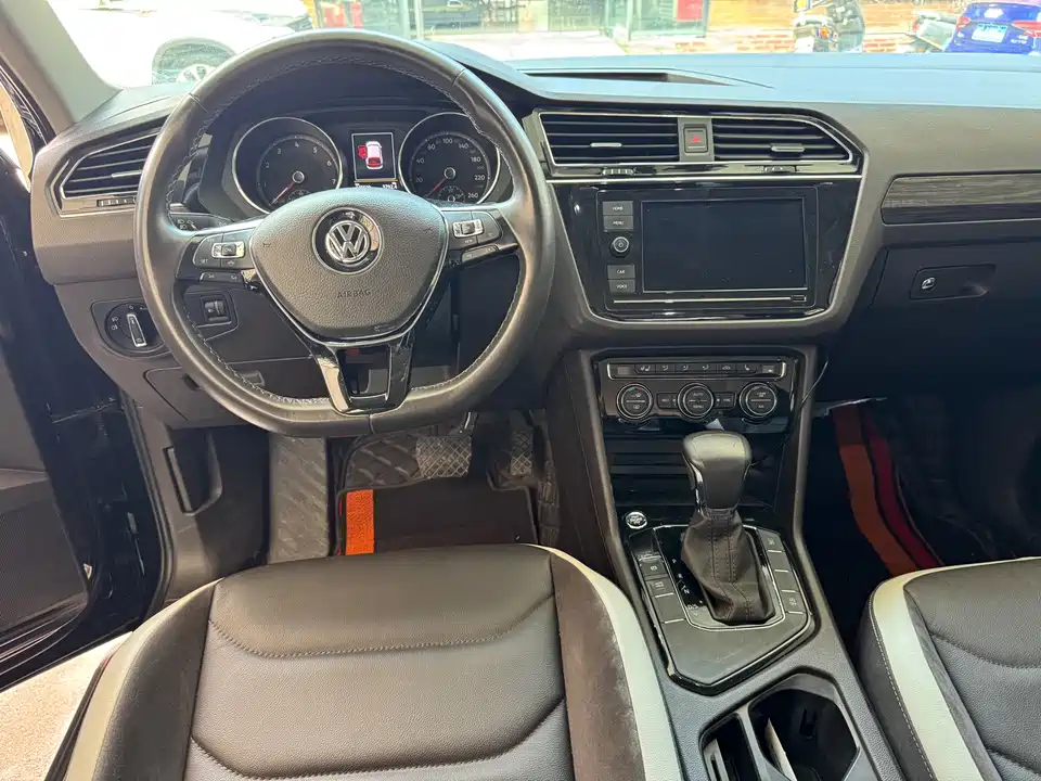 Volkswagen Tiguan L