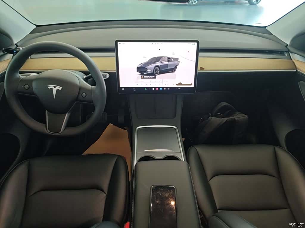 Tesla Model Y, 2023 10