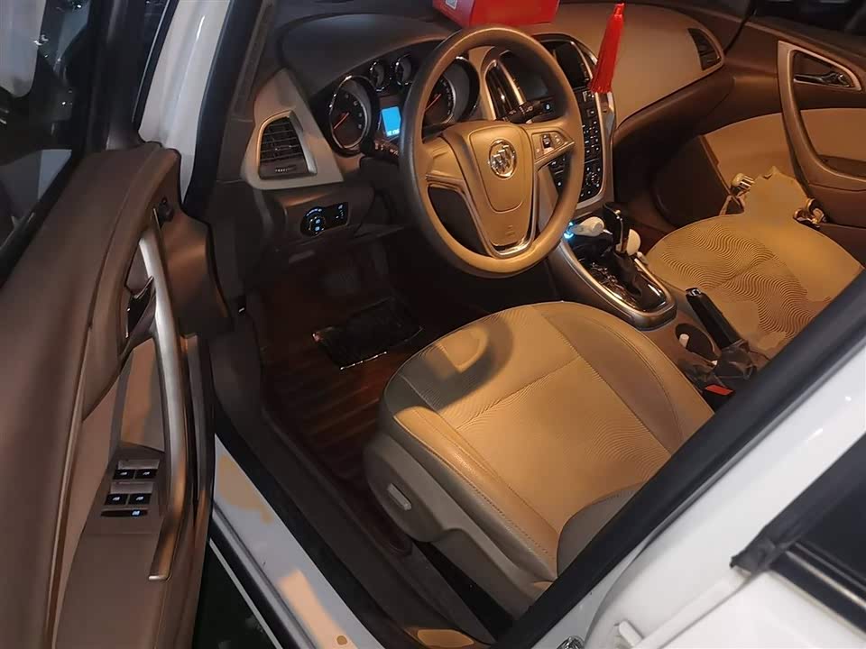 Buick Yinglang
