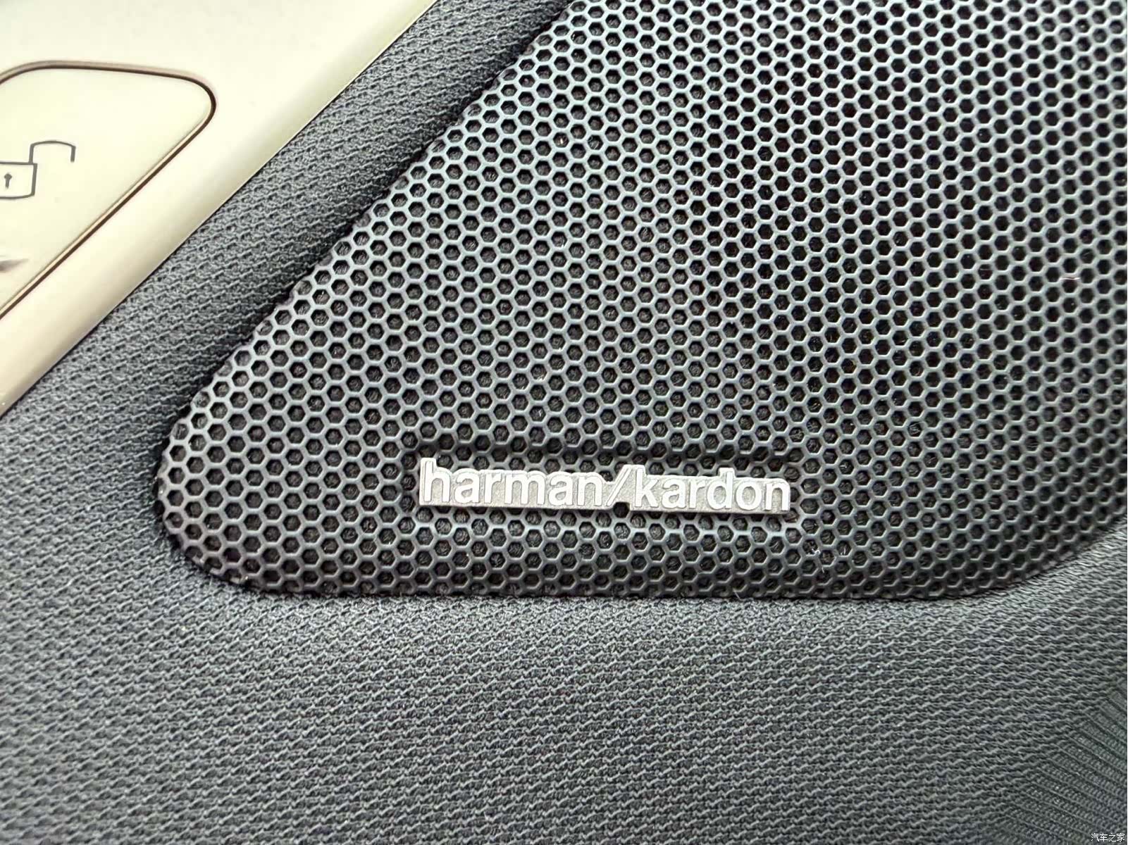 BMW iX, 2023 21