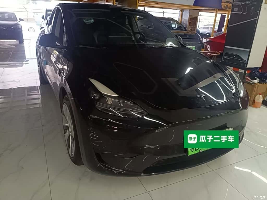 Tesla Model Y, 2022 4
