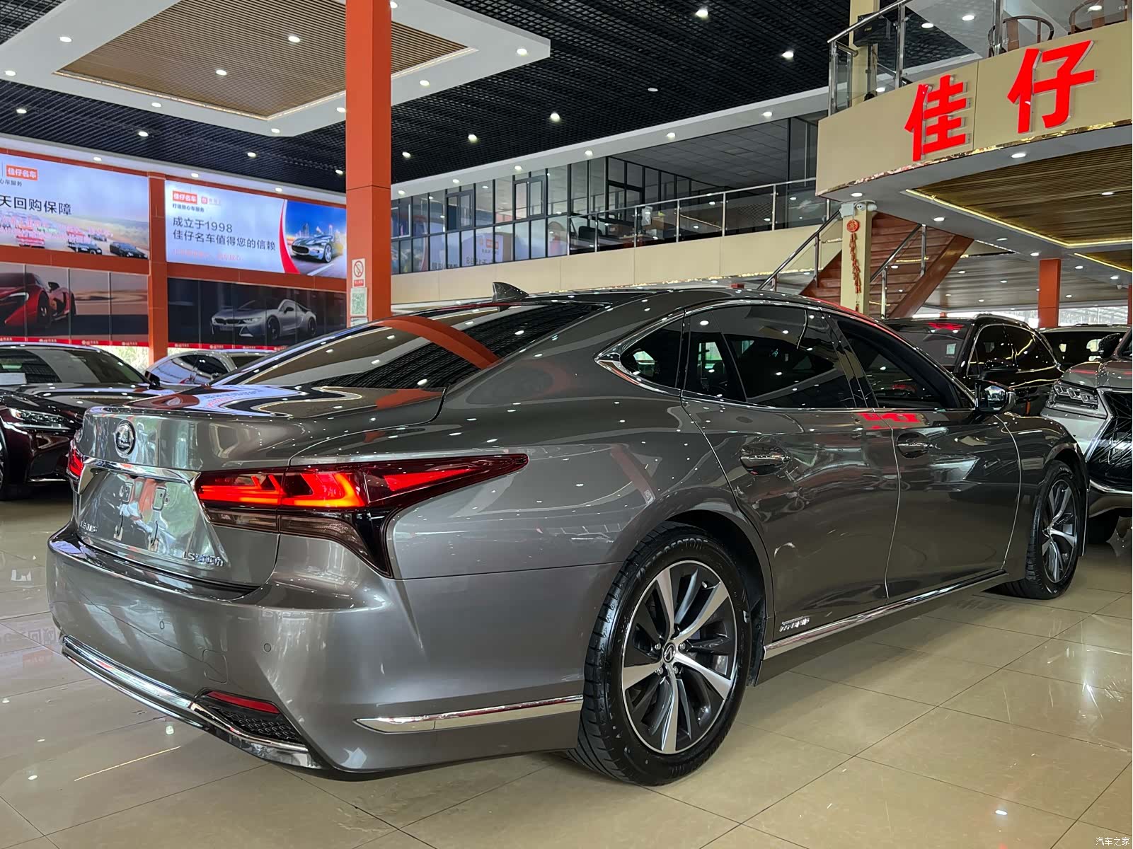Lexus LS, 2021 все фото