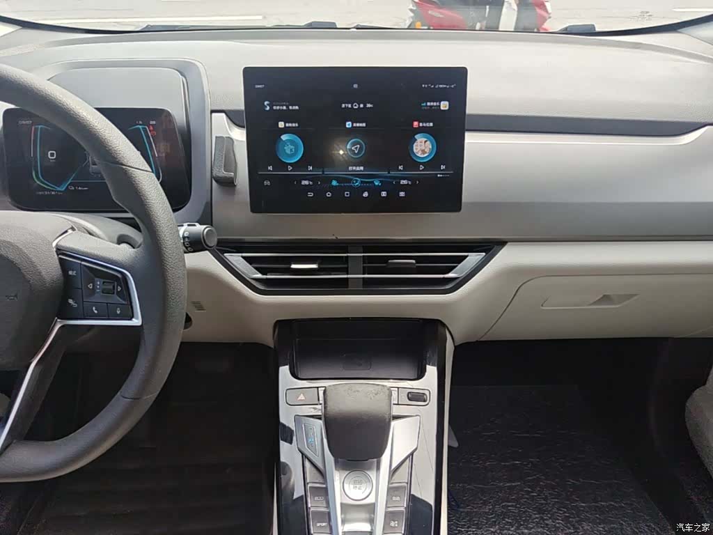 BYD Yuan, 2022 13