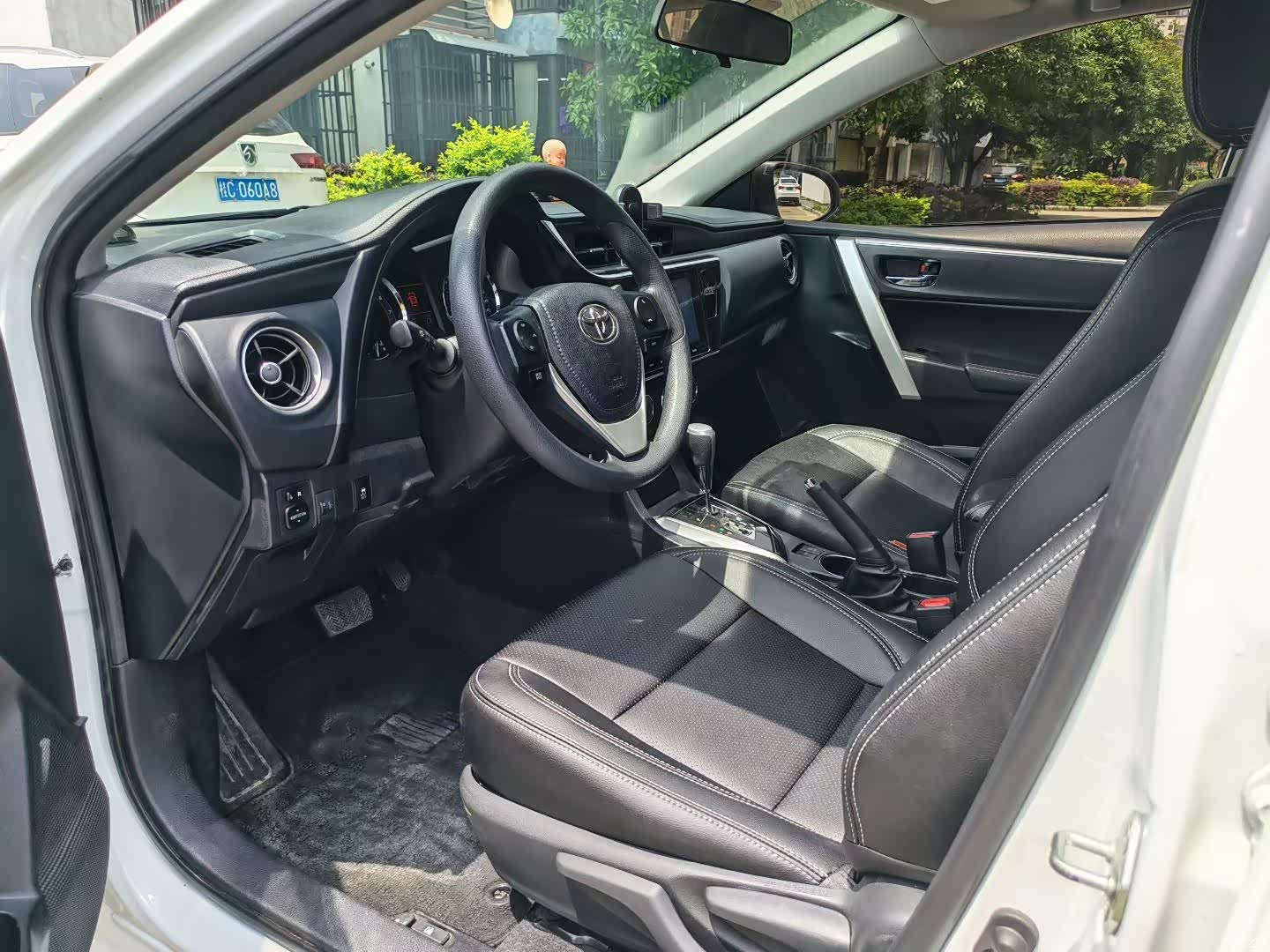 Toyota Corolla, 2019 все фото