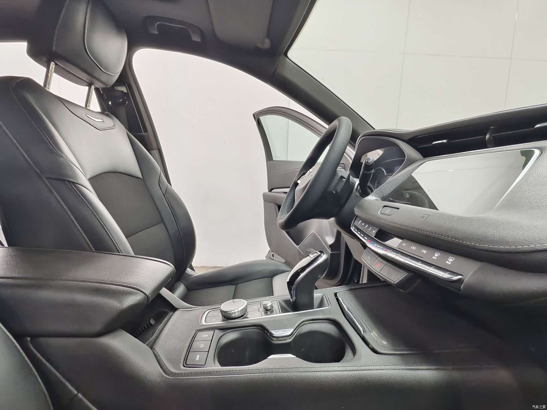 Cadillac XT4, 2021 15