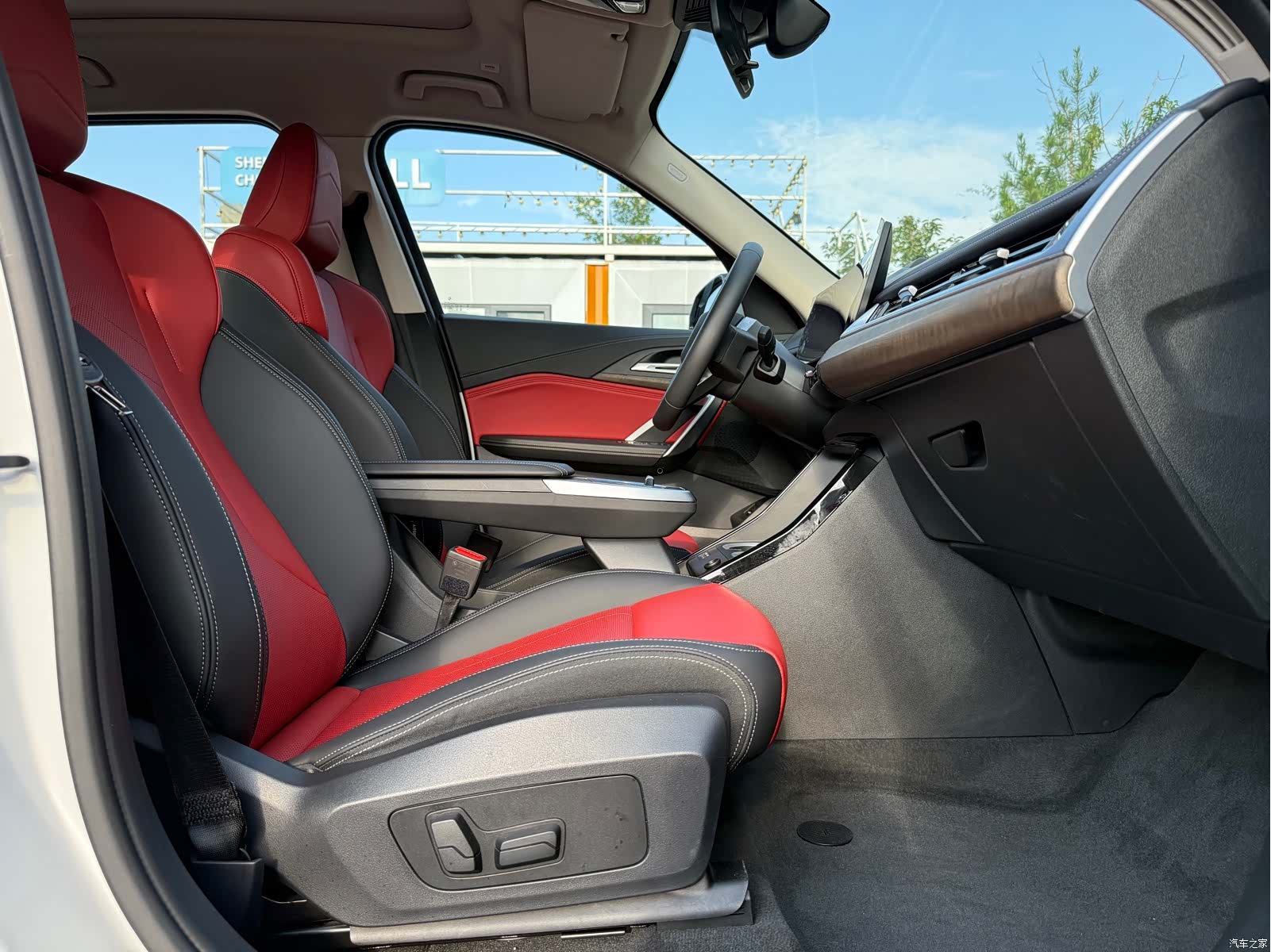 BMW iX1, 2025 18
