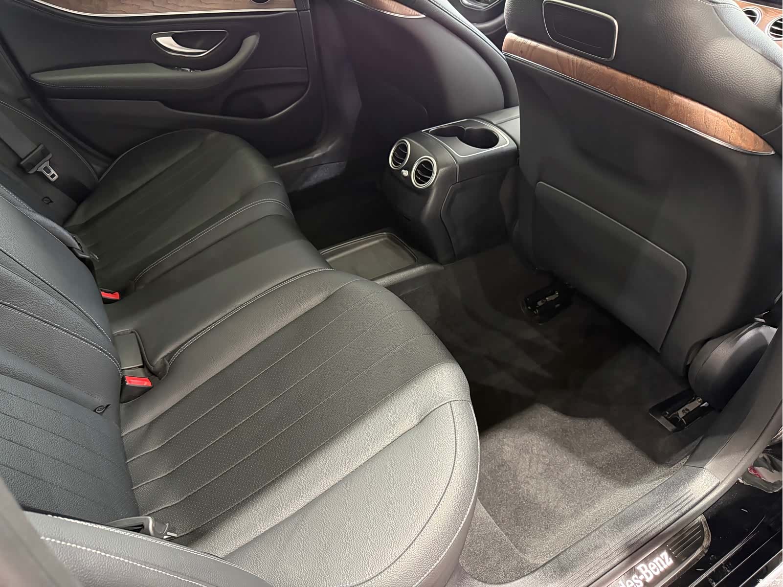 Mercedes-Benz E-Class, 2018 12