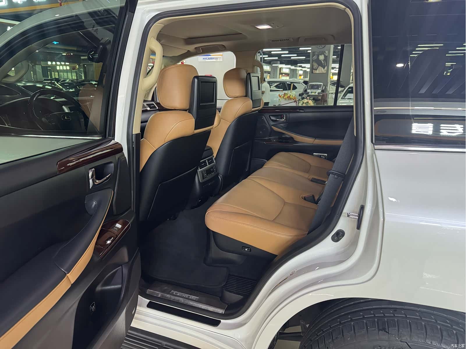 Lexus LX, 2016 4