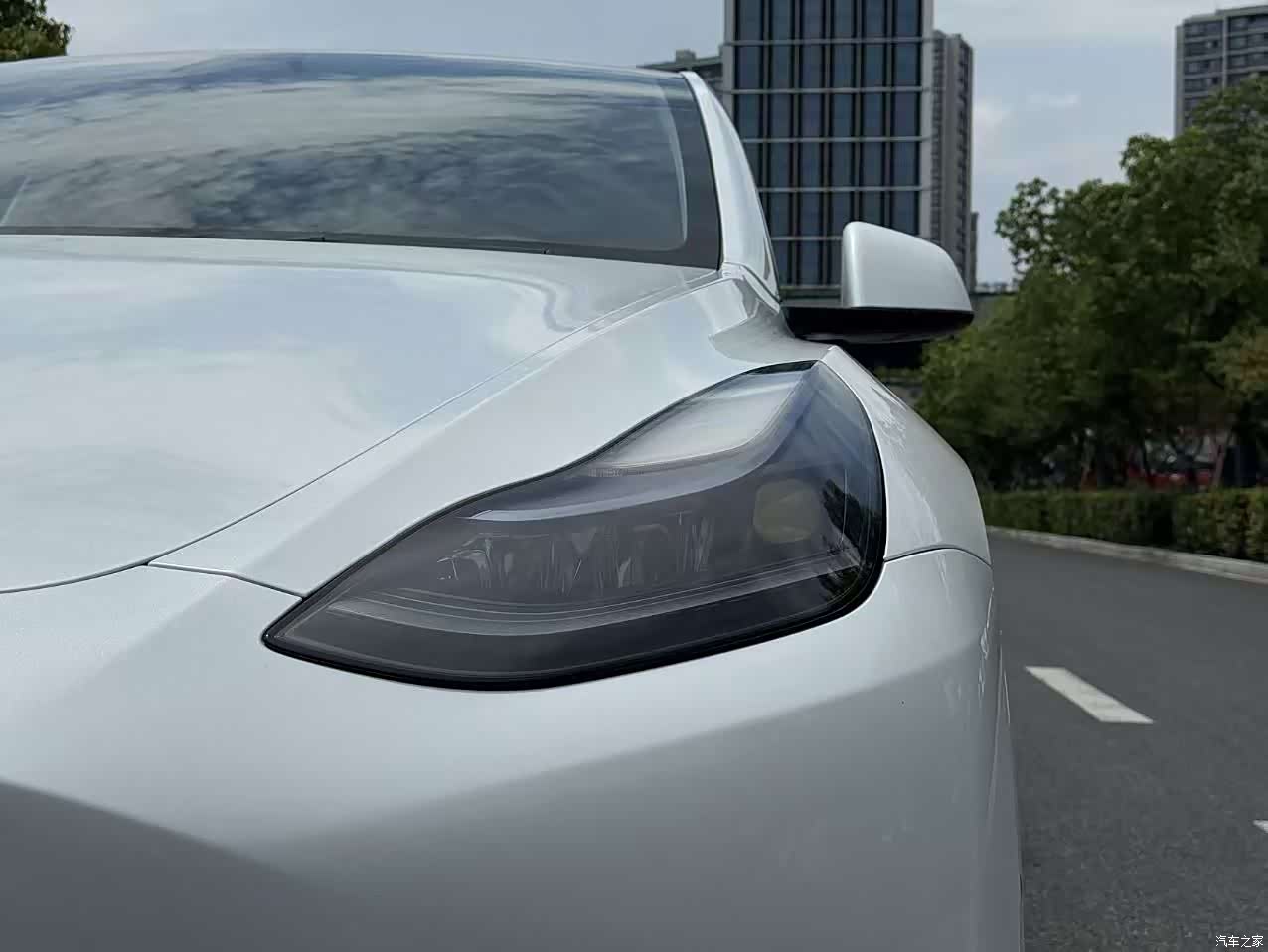 Tesla Model Y, 2023 19