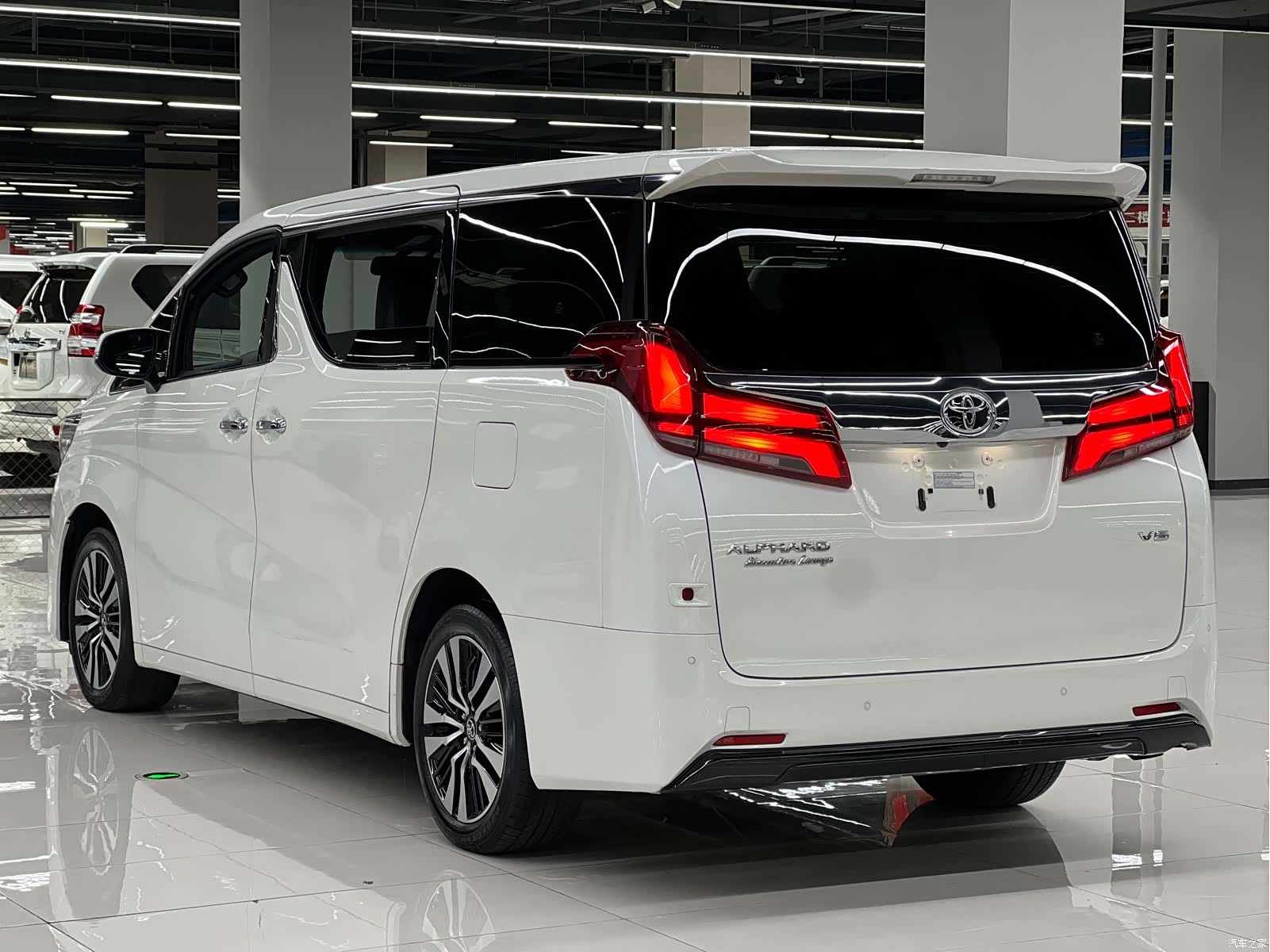 Toyota Alphard, 2018 6