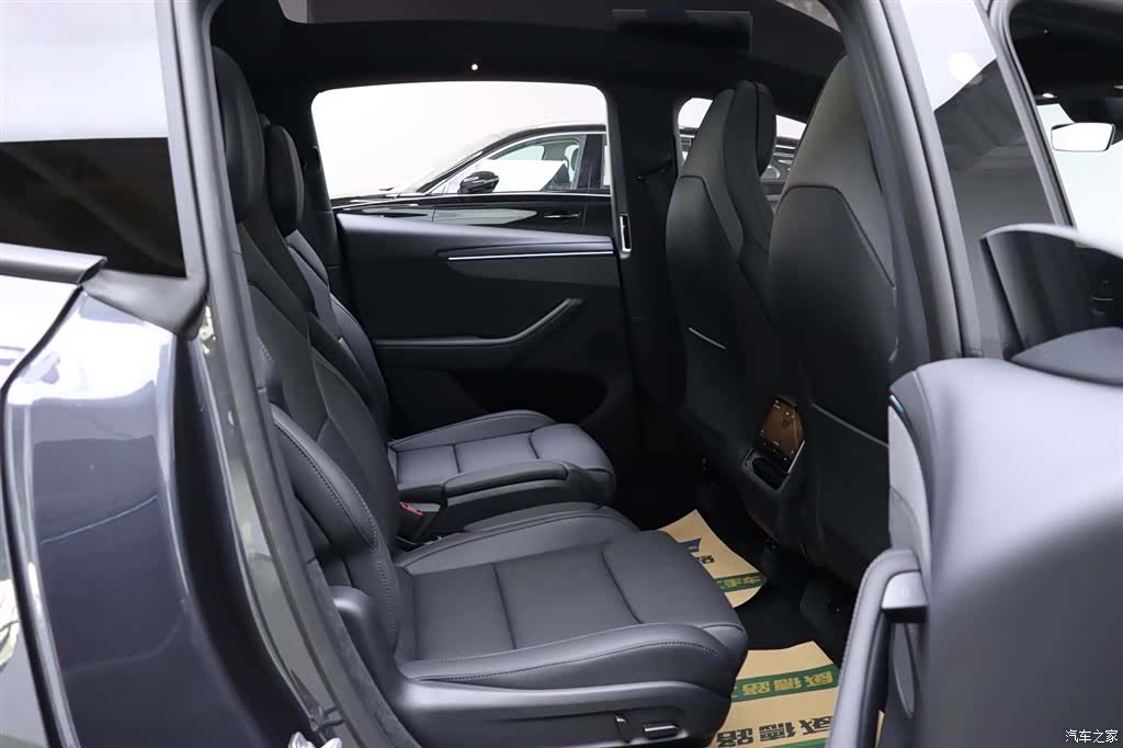Tesla Model Y, 2026 15