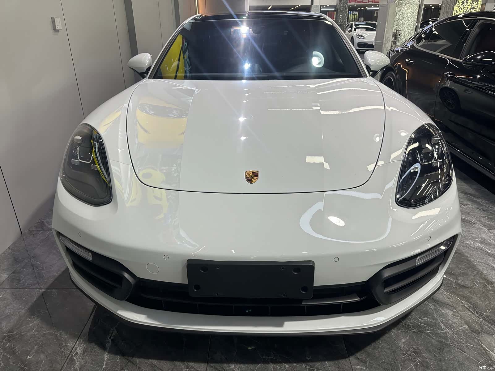 Porsche Panamera, 2022 2