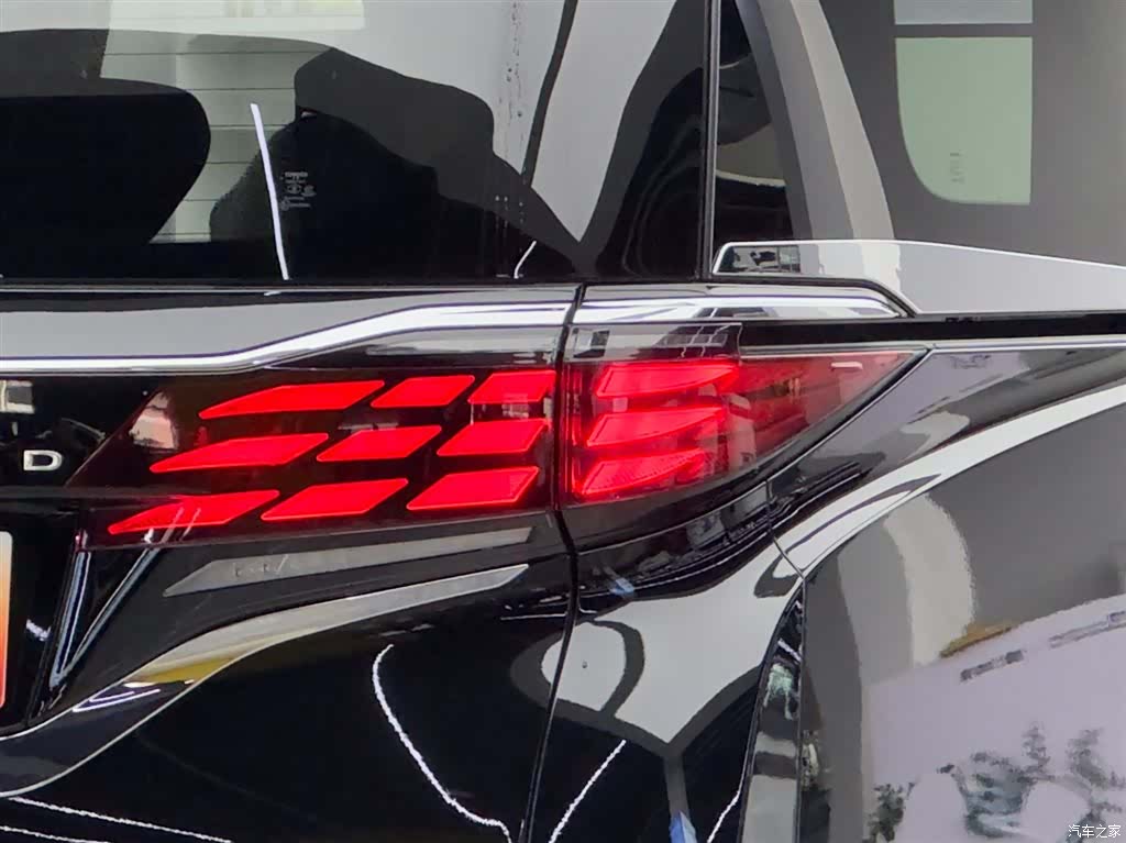 Toyota Alphard, 2023 24