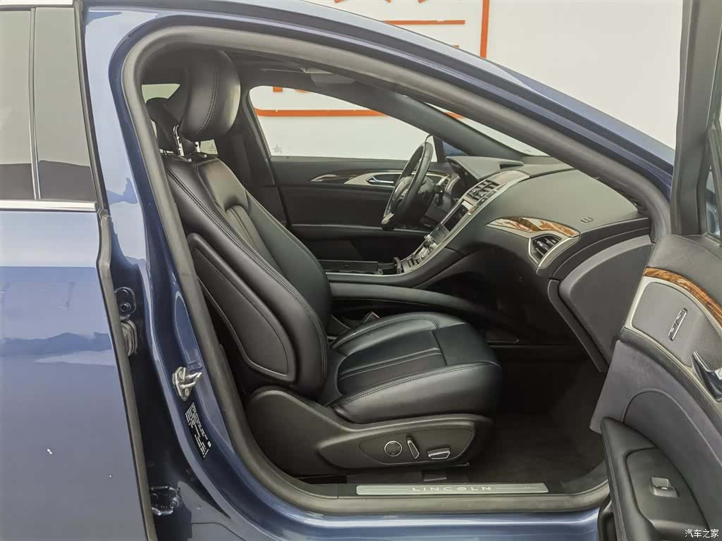 Lincoln MKZ, 2019 23
