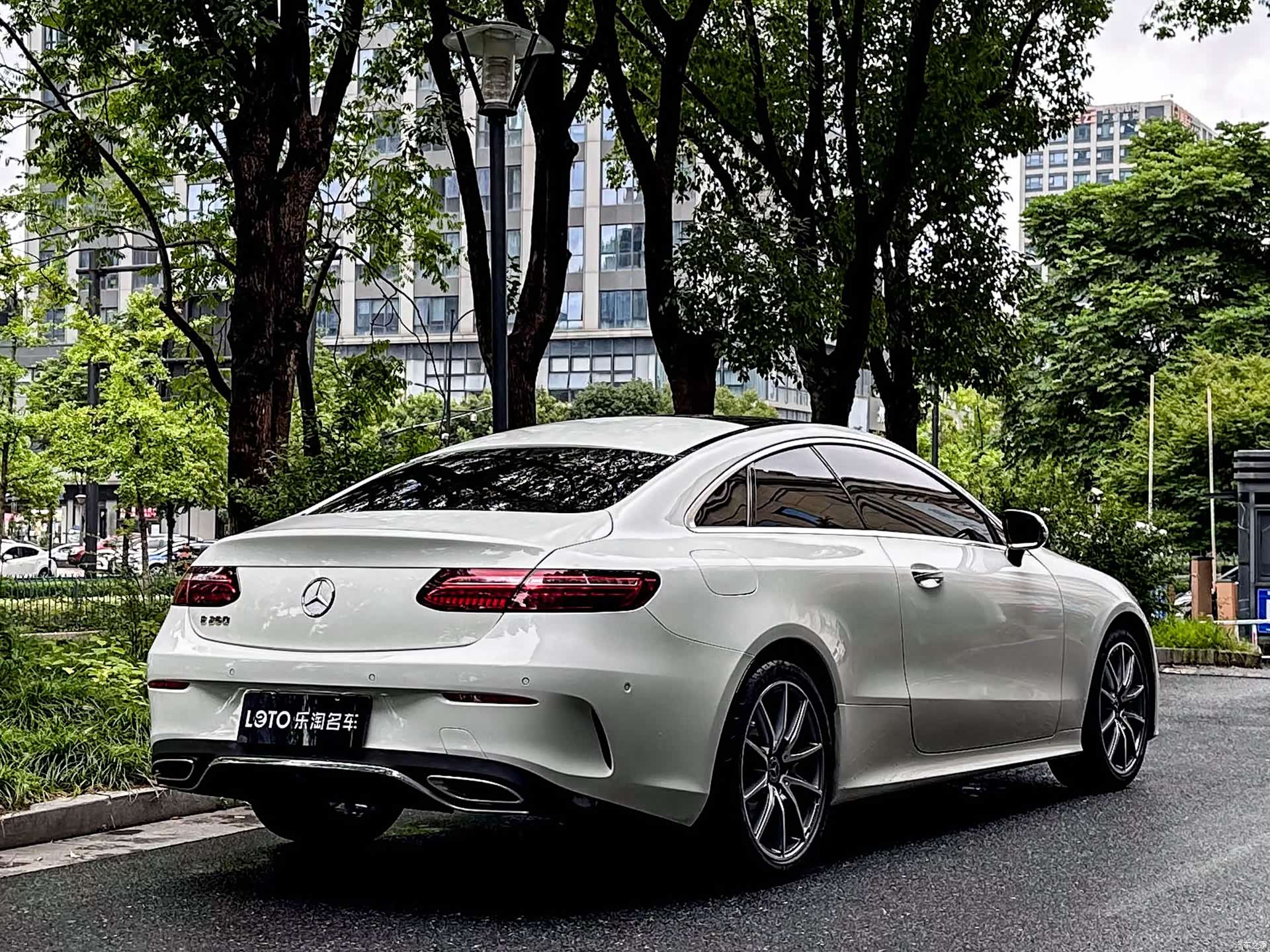 Mercedes-Benz E-Class, 2022 4