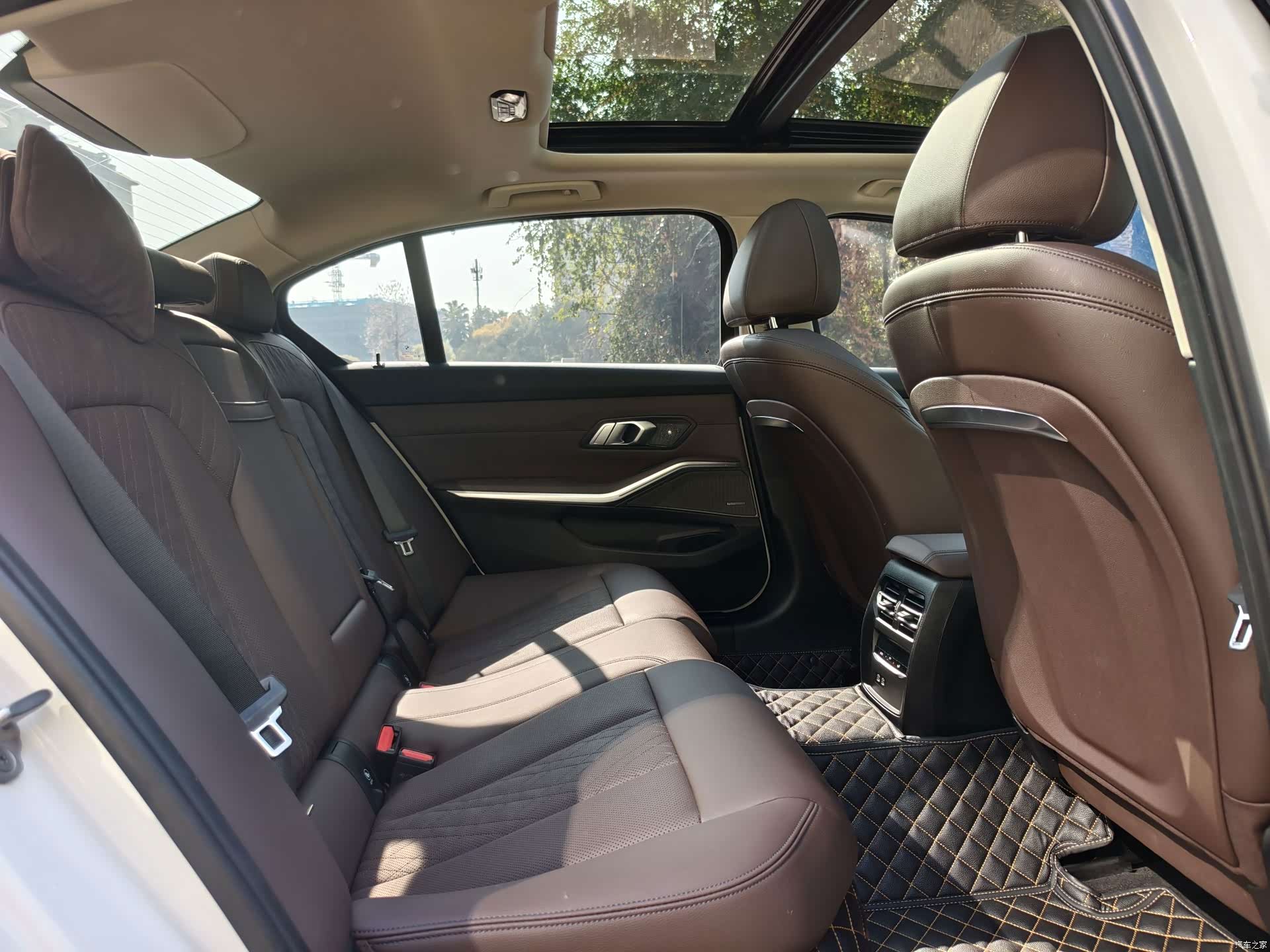 BMW 3 Series, 2023 12