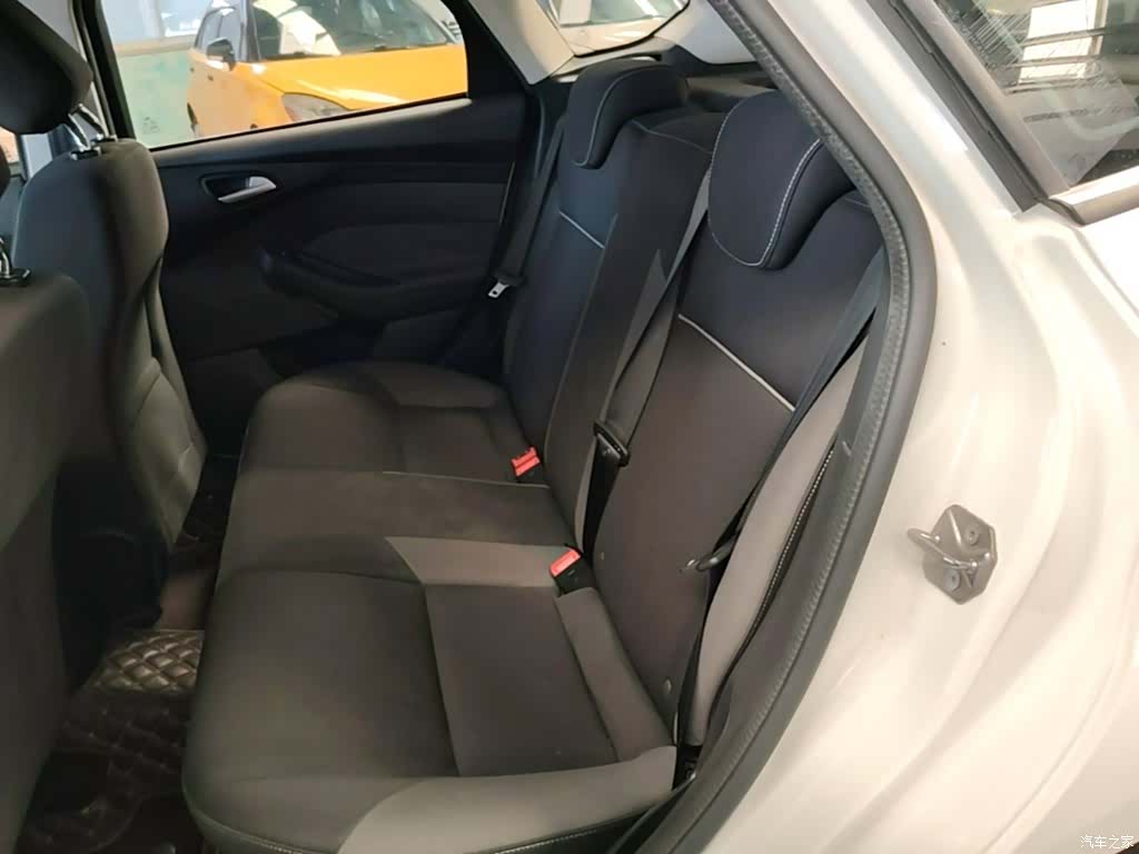 Ford Focus, 2014 17
