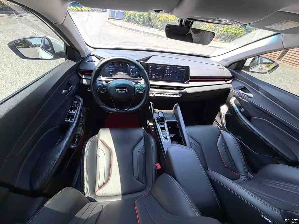 Geely Binray, 2022 10