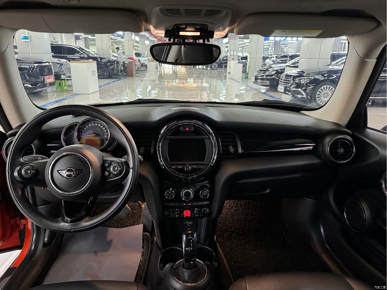 Mini ONE, 2019 7