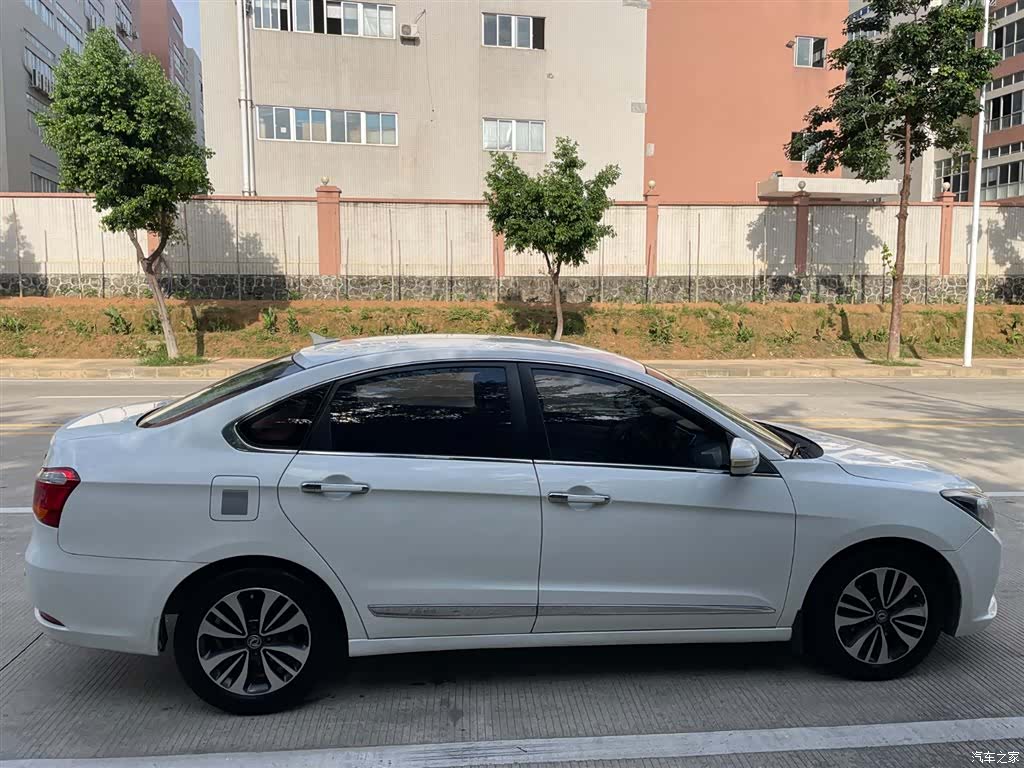 DongFeng A60, 2016 6
