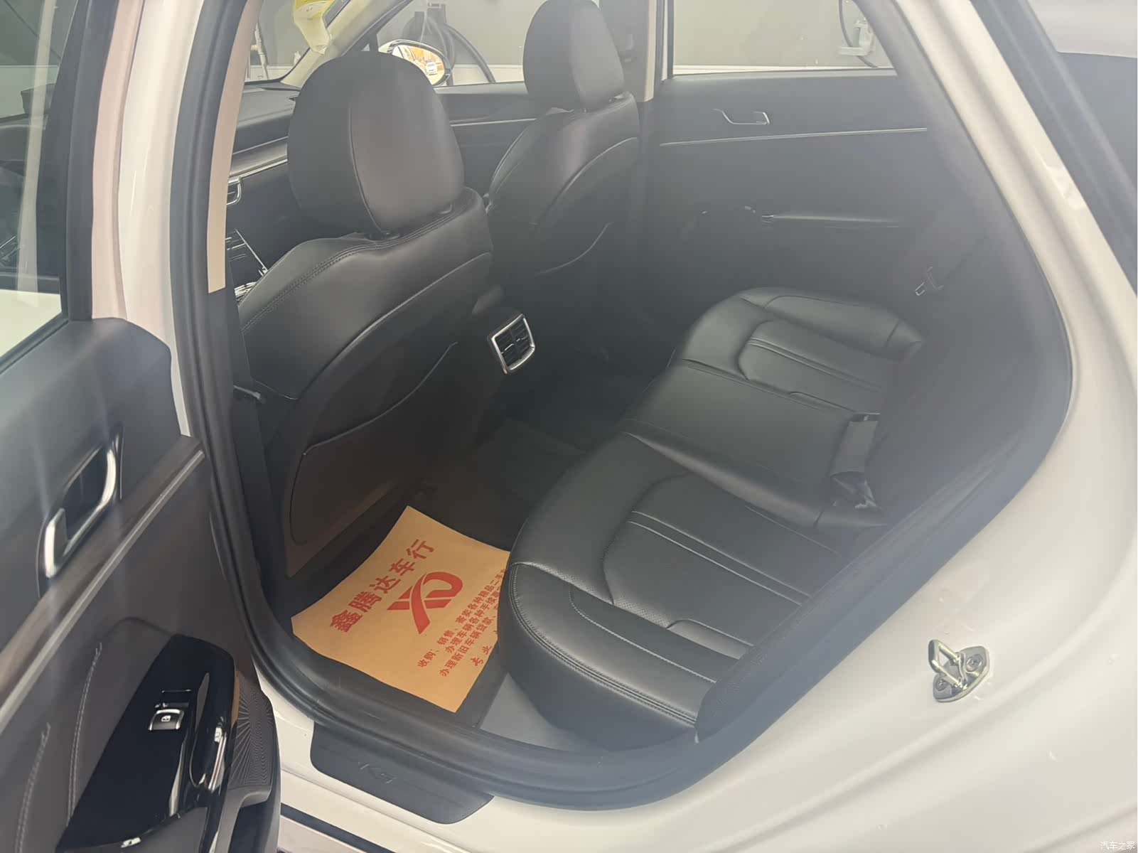 Kia K5, 2023 10