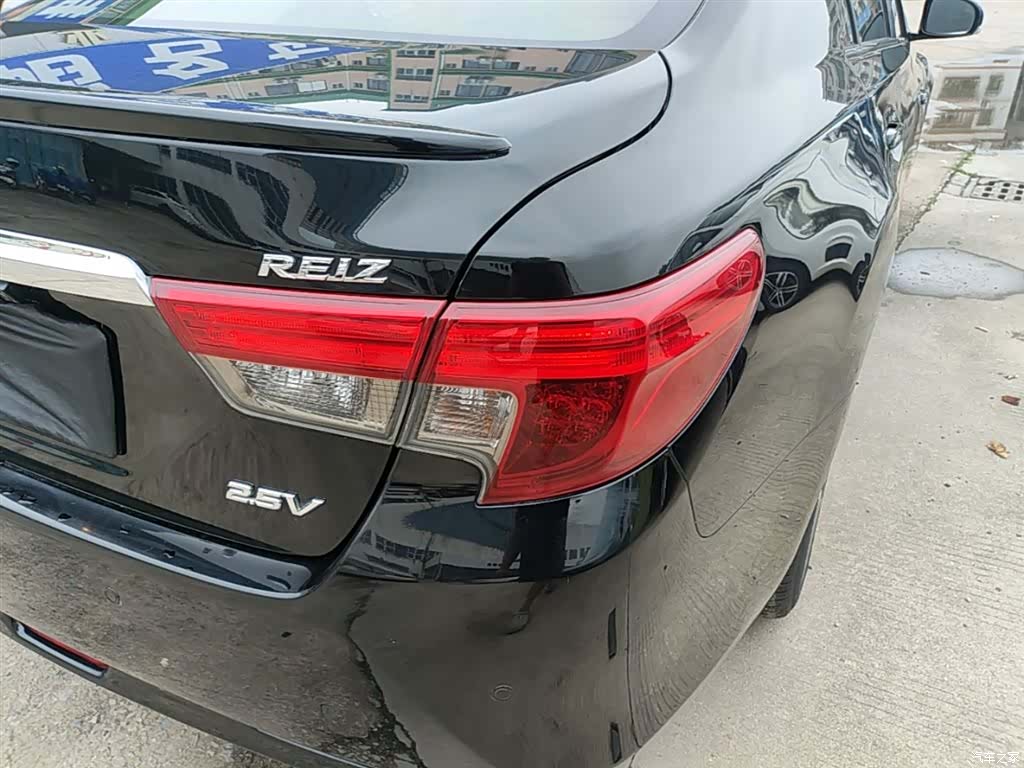 Toyota 2.5V, 2017 8