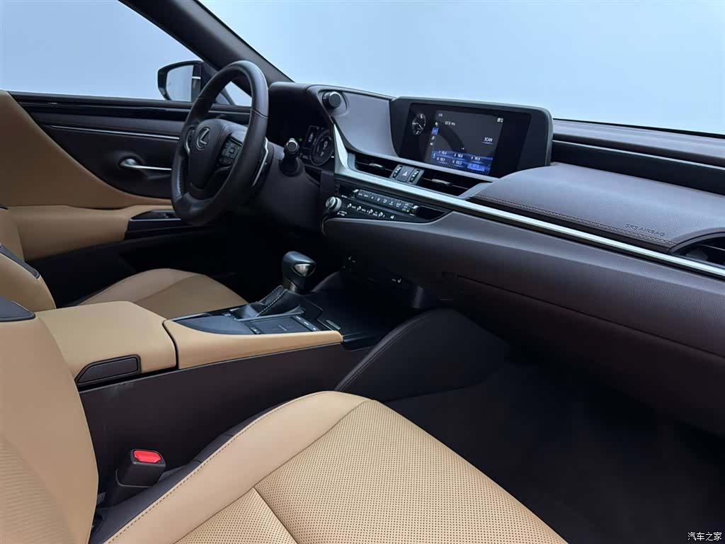Lexus ES, 2021 17