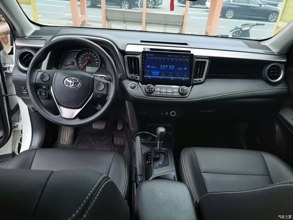 Toyota RAV4, 2018 10