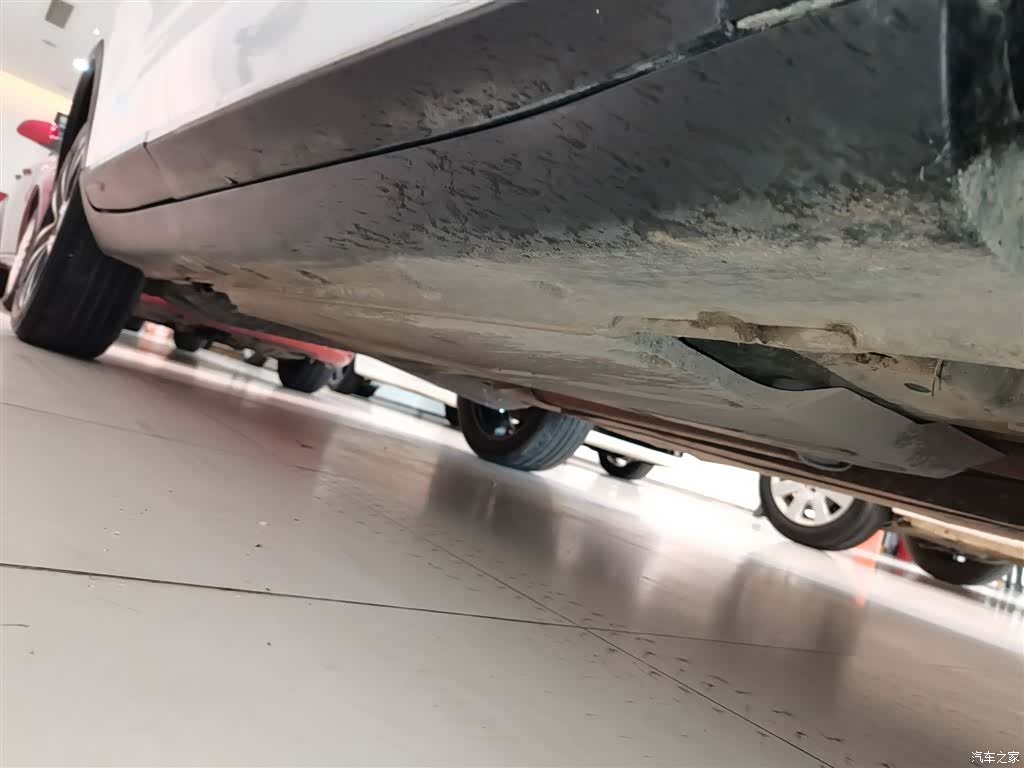Roewe RX3, 2018 21