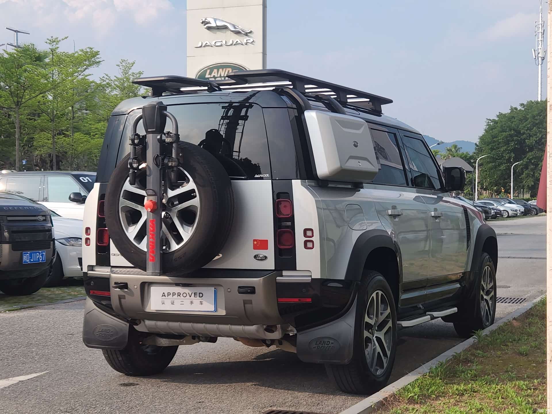 Land Rover Defender, 2021 6