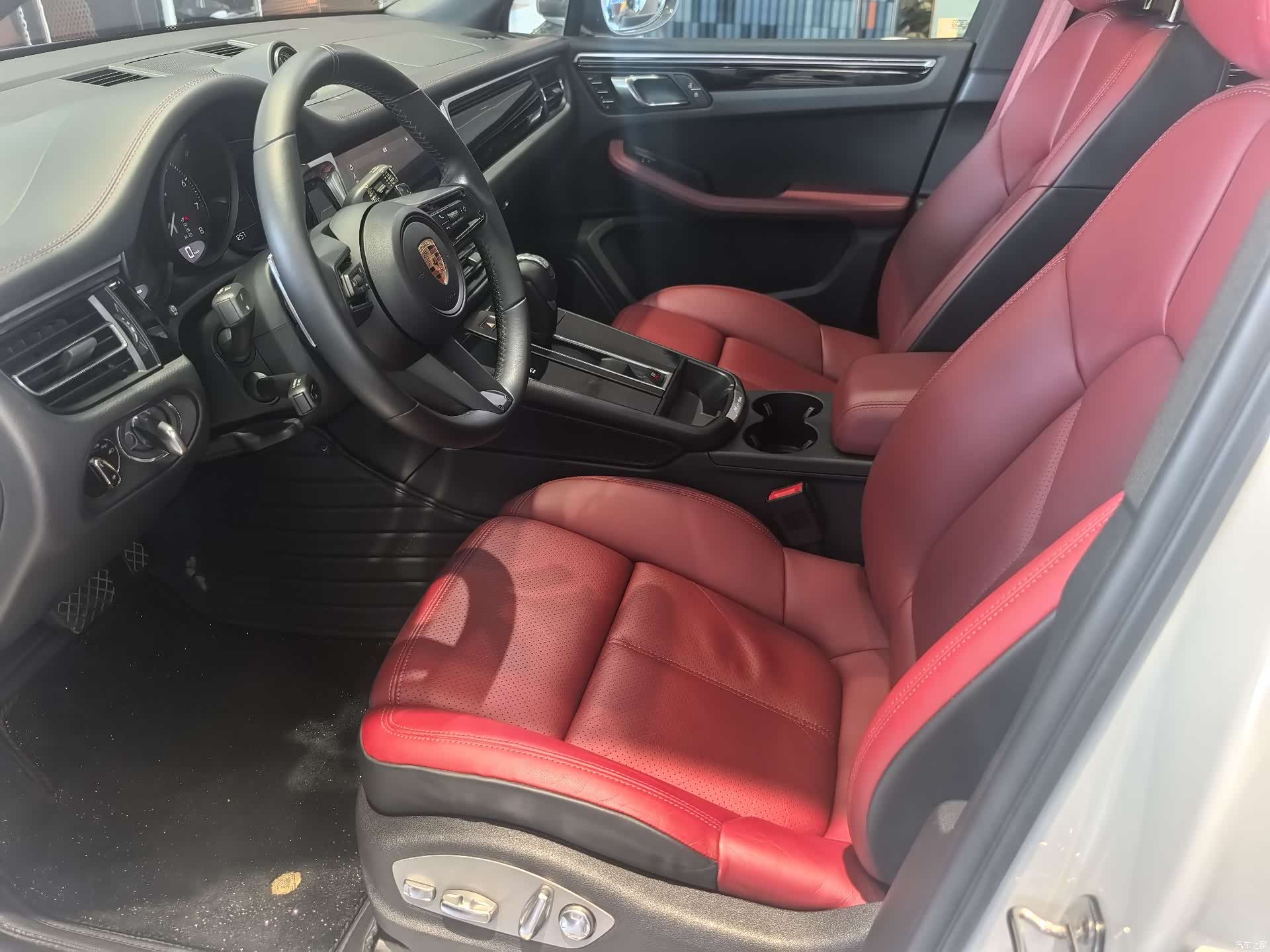Porsche Macan, 2023 7