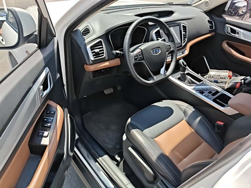 Geely X6, 2019 16