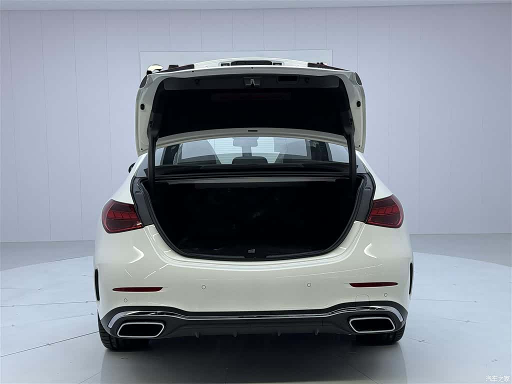 Mercedes-Benz C-Class, 2024 все фото