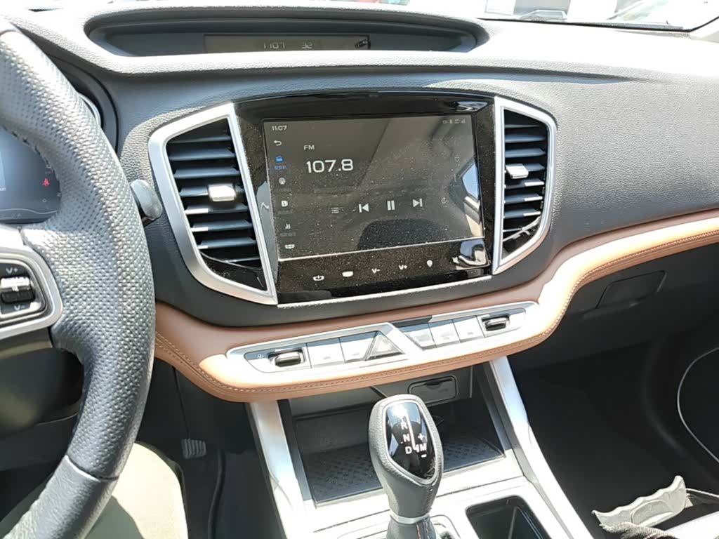 Geely X6, 2019 13