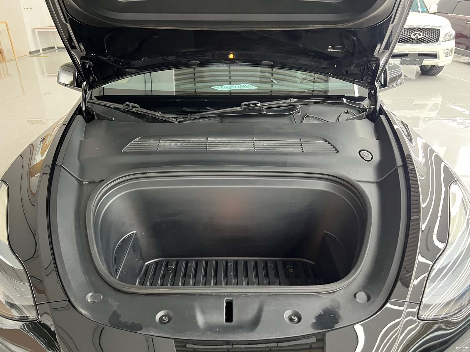 Tesla Model Y, 2023 11