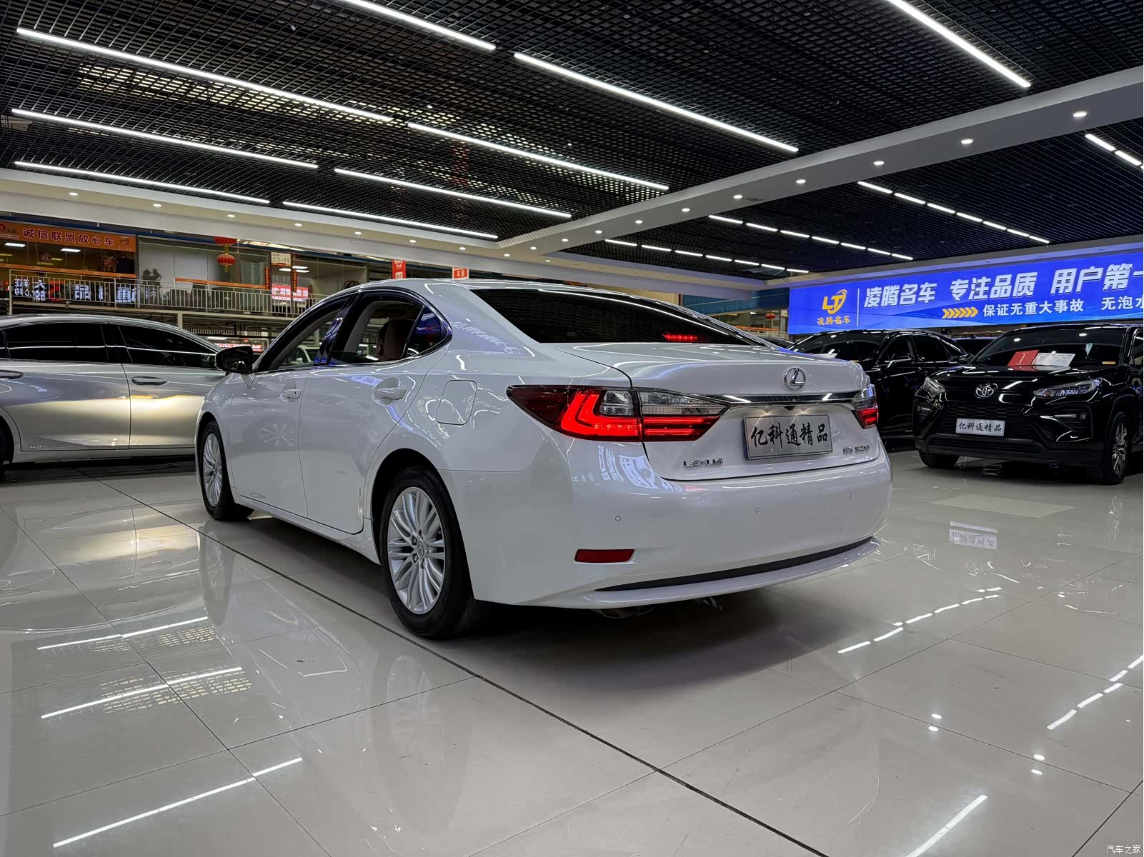 Lexus ES, 2016 6